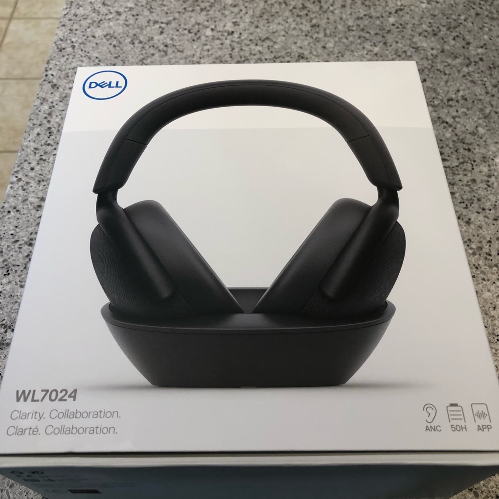 Dell Pro Premium Wireless ANC Headset - WL7024. ***like new condition***